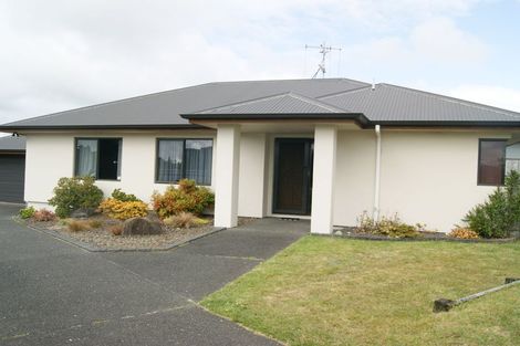 Photo of property in 76 Osprey Drive, Welcome Bay, Tauranga, 3112