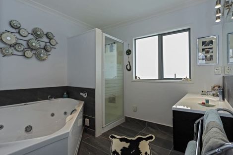 Photo of property in 61 Hamurana Road, Omokoroa, 3114