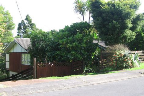 Photo of property in 42 Woodfern Crescent, Titirangi, Auckland, 0604
