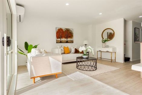 Photo of property in 4/23 Charlenne Close, Ranui, Auckland, 0612