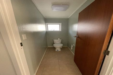 Photo of property in 34 Kingsclere Place, Goodwood Heights, Auckland, 2105