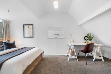 Photo of property in 8 Arawata Terrace, Fernhill, Queenstown, 9300