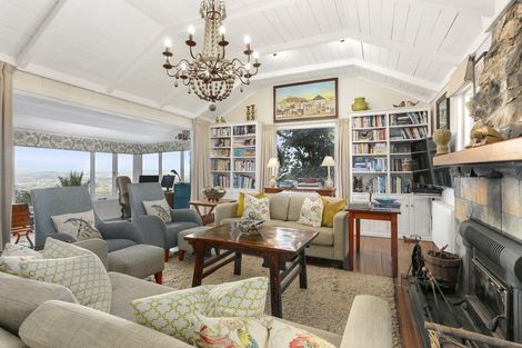 Photo of property in 27 Turanga Road, Henderson Valley, Auckland, 0612