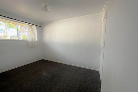 Photo of property in 1/76 Portage Road, New Lynn, Auckland, 0600