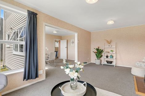 Photo of property in 30 Corinna Street, Waitangirua, Porirua, 5024