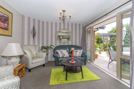 Photo of property in 21 Providence Place, Redwood, Christchurch, 8051