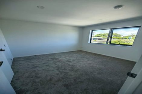Photo of property in 4/4024 Great North Road, Glen Eden, Auckland, 0602