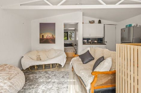 Photo of property in 32 Ferry Parade, Herald Island, Auckland, 0618