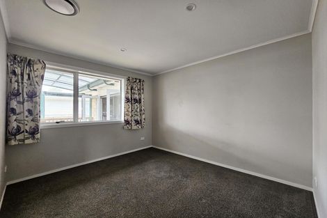 Photo of property in 11 Salas Place, Papakura, 2110