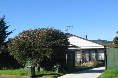 Photo of property in 33 Linwood Drive, Paraparaumu, 5032