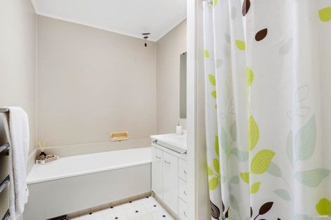 Photo of property in 13 Fortunes Road, Half Moon Bay, Auckland, 2012