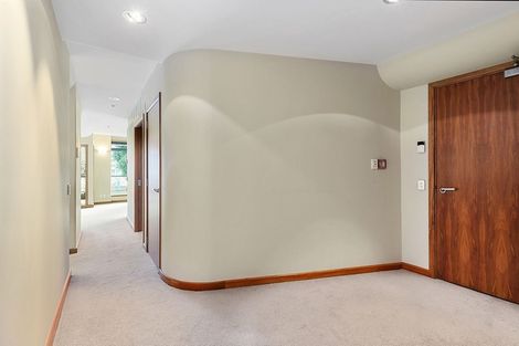 Photo of property in Semple House, 1b/84 Oriental Parade, Oriental Bay, Wellington, 6011