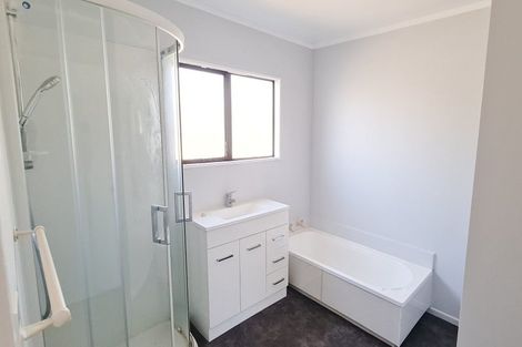 Photo of property in 70a Makarini Street, Paraparaumu, 5032