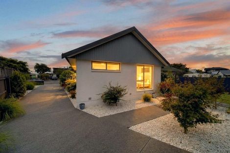 Photo of property in 6 Clarevale Street, Burwood, Christchurch, 8083