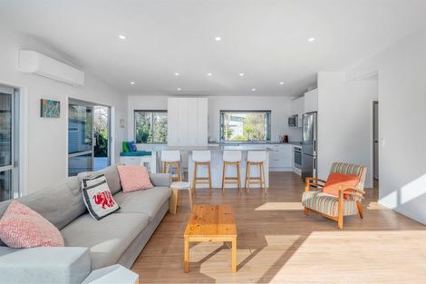 Photo of property in 161 The Fairway, Matarangi, Whitianga, 3592