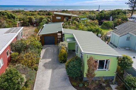 Photo of property in 31 Kapiti Lane, Otaki Beach, Otaki, 5512