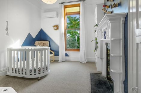 Photo of property in 98 Somerfield Street, Somerfield, Christchurch, 8024