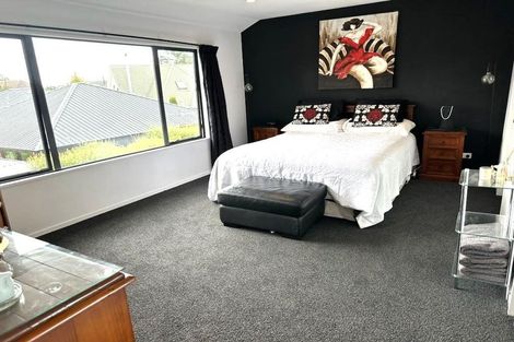 Photo of property in 26a Crofton Road, Harewood, Christchurch, 8051