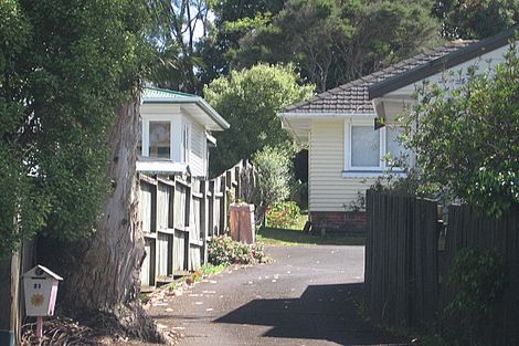 Photo of property in 1/21 Manuka Road, Bayview, Auckland, 0629