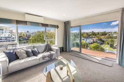 Photo of property in 31 Sealy Road, Torbay, Auckland, 0630