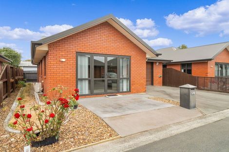 Photo of property in 520 Mairehau Road, Parklands, Christchurch, 8083