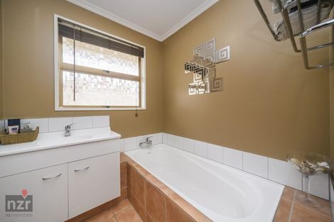 Photo of property in 54 John F Kennedy Drive, Milson, Palmerston North, 4414