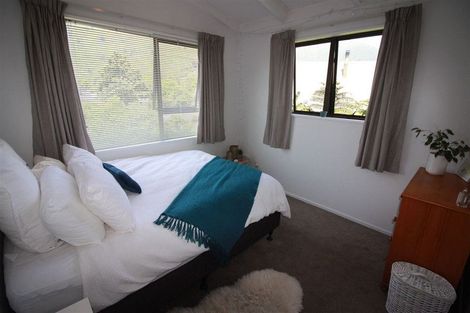 Photo of property in 10 Huia Street, Waikawa, Picton, 7220