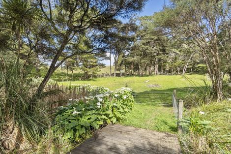 Photo of property in 135 Wairere Road, Waitakere, Auckland, 0782