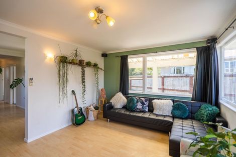 Photo of property in 18 Walton Road, Paraparaumu Beach, Paraparaumu, 5032