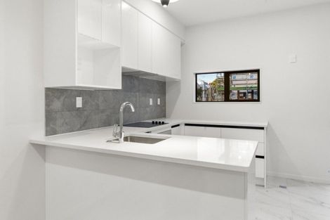 Photo of property in 14 Hokoteta Street, Mount Wellington, Auckland, 1062