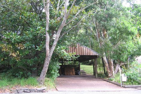 Photo of property in 34 Wood Bay Road, Titirangi, Auckland, 0604