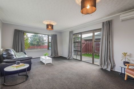 Photo of property in 4 Truscott Grove, Awapuni, Palmerston North, 4412