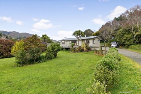 Photo of property in 435 Makara Road, Makara, Karori, 6972