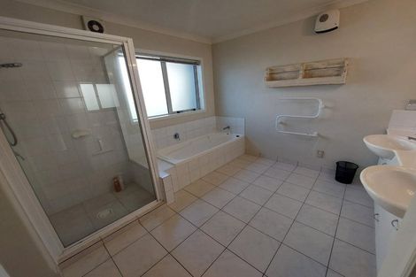 Photo of property in 10 Mcmahon Drive, Aidanfield, Christchurch, 8025