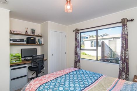 Photo of property in 21 Pitoitoi Street, Otaihanga, Paraparaumu, 5036