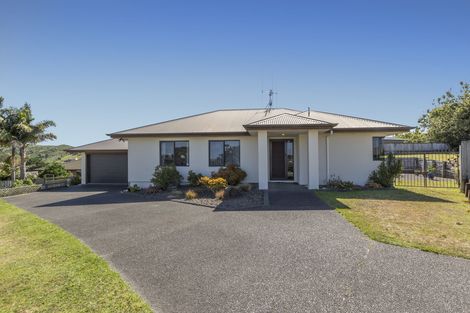 Photo of property in 76 Osprey Drive, Welcome Bay, Tauranga, 3112