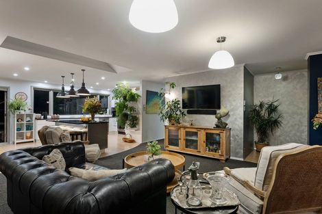 Photo of property in 19 Pingau Street, Paekakariki, 5034