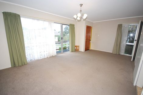 Photo of property in 1/17 Ballater Place, Highland Park, Auckland, 2010