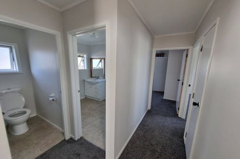 Photo of property in 24 Moncrieff Avenue, Clendon Park, Auckland, 2103