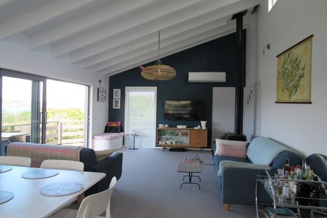 Photo of property in 22 Gordon Road, Plimmerton, Porirua, 5026