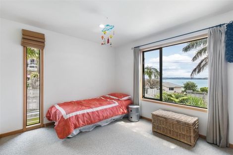 Photo of property in 66 Spinnaker Drive, Te Atatu Peninsula, Auckland, 0610