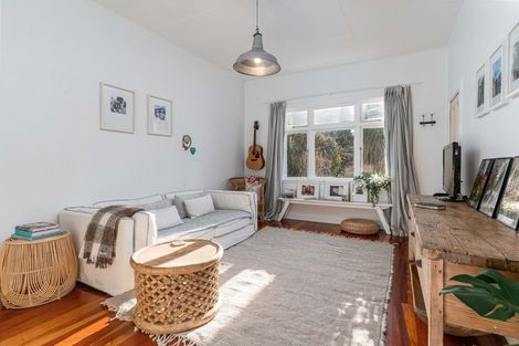 Photo of property in 6 Portland Road, Carterton, 5713