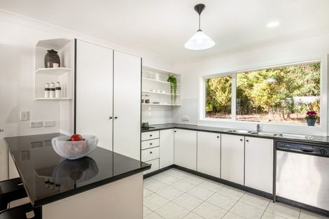 Photo of property in 11 The Close, Greenhithe, Auckland, 0632