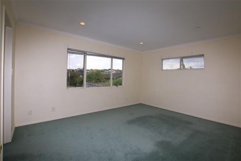 Photo of property in 12 Feeny Crescent, East Tamaki, Auckland, 2013