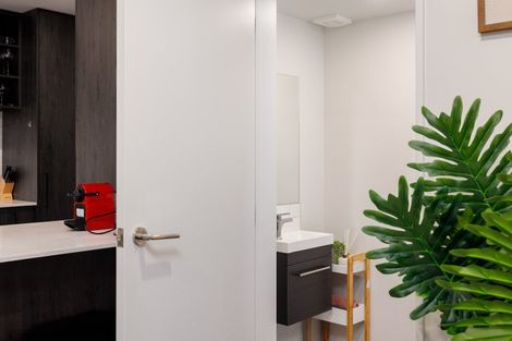 Photo of property in 2/327 Lincoln Road, Addington, Christchurch, 8024