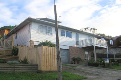 Photo of property in 8 Cullen Place, Tawa, Wellington, 5028