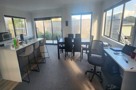 Photo of property in 29c Glanmire Road, Newlands, Wellington, 6037