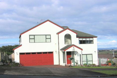 Photo of property in 51 Ribbonwood Crescent, Goodwood Heights, Auckland, 2105