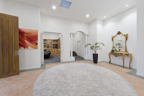 Photo of property in 9 Burgundy Park Avenue, Henderson, Auckland, 0612