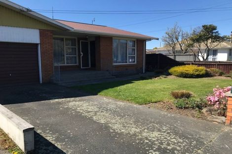 Photo of property in 2/242b Sawyers Arms Road, Bishopdale, Christchurch, 8053